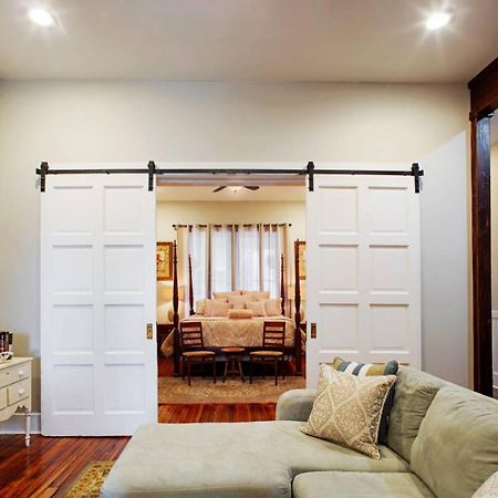 414 Waldburg A - Newly Renovated Apt With Outdoor Space! Apartment Savannah Bagian luar foto