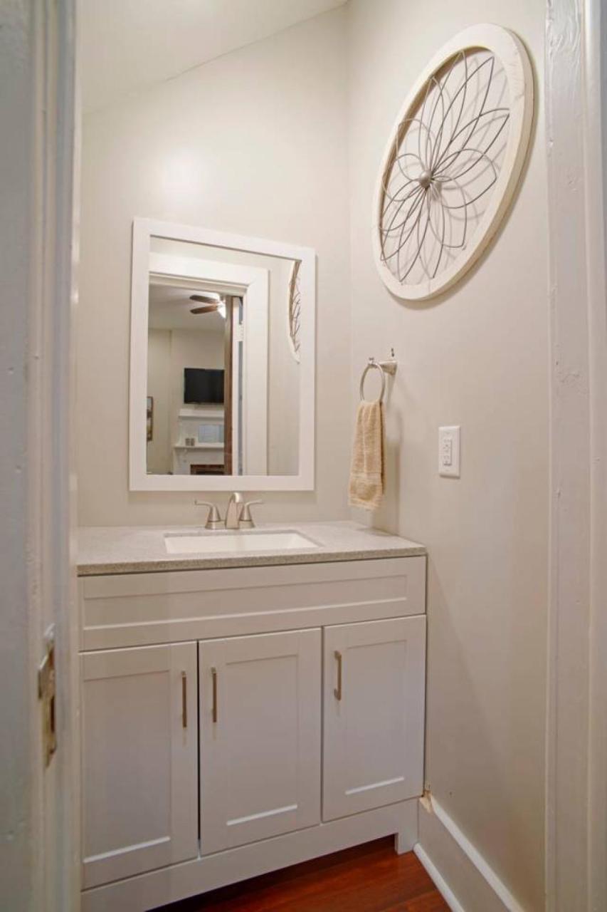 414 Waldburg A - Newly Renovated Apt With Outdoor Space! Apartment Savannah Bagian luar foto