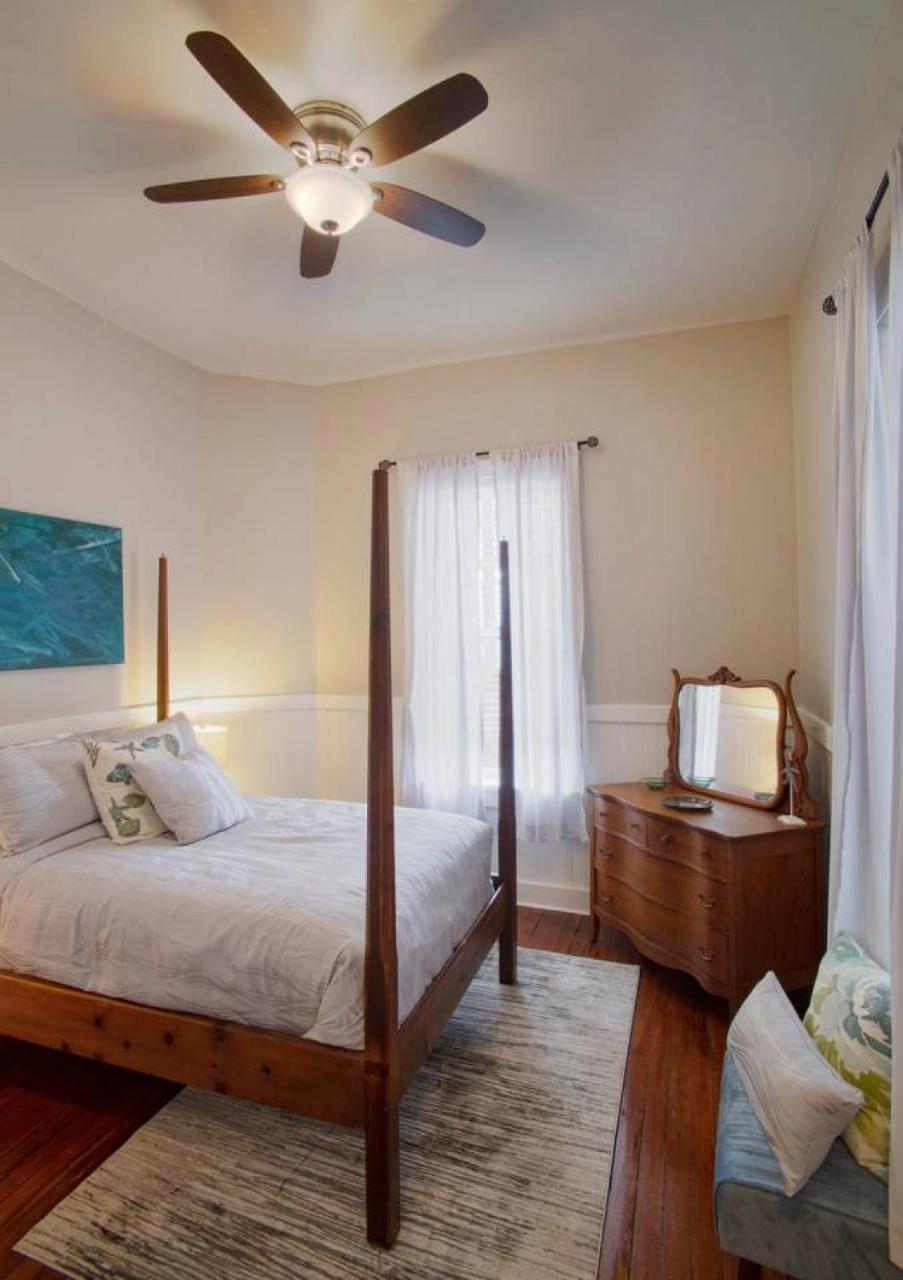 414 Waldburg A - Newly Renovated Apt With Outdoor Space! Apartment Savannah Bagian luar foto